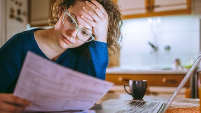 How to Pay for Large Medical Bills